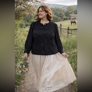 Jennifer  & Grace NWT Embroidered Lace Black Blouse size S.